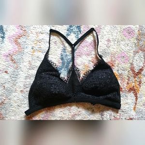 Victoria's Secret, Padded Black Lacey Bralette, M